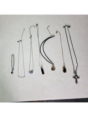 Lot Of 6 Lia Sophia Mixed Metal Rhinestones Necklaces & 1 Bracelet With Pendants